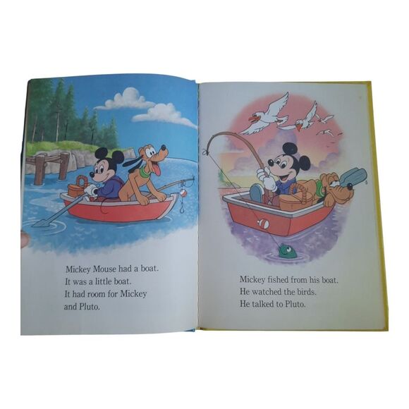 Disney's Mickey Mouse Blue and Red Adventure Book - Picture 2 of 3